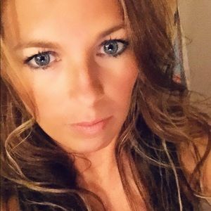 Meet your Posher, Holly